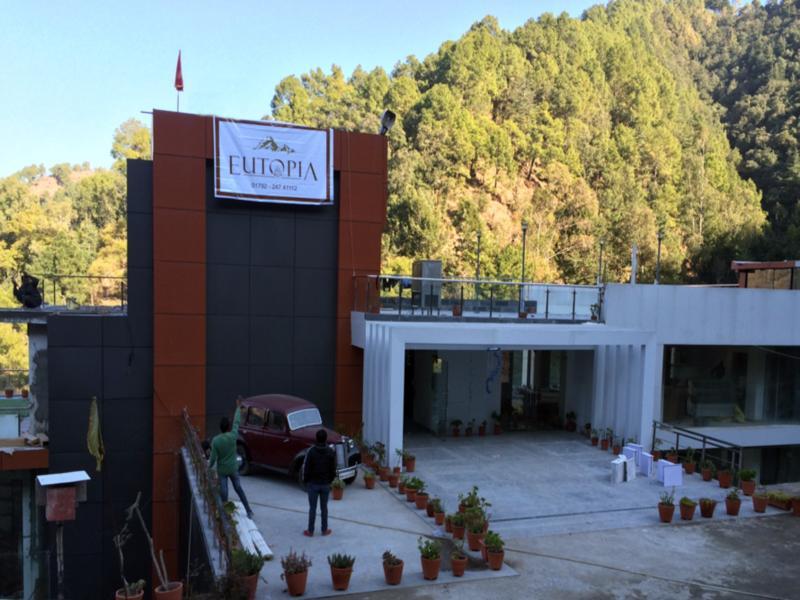 Resort Eutopia Kandaghat Luaran gambar